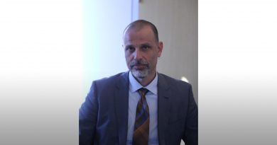 Photo of new dean of students Nelson Magaña.